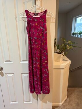 Vintage My Michelle Magenta Floral Sleeveless Midi Dress